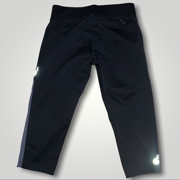 ASICS women’s Capri Leggings Small - Picture 4 of 5